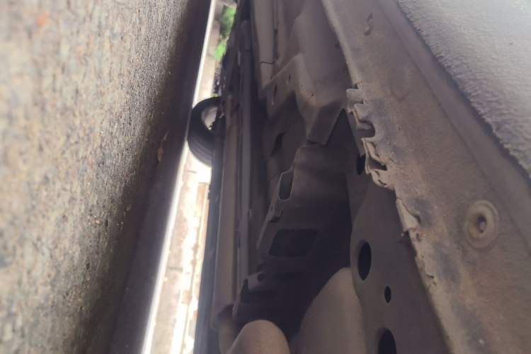 Used Roewe 950 2017 30T Internet Flagship Edition Chassis Rear Left