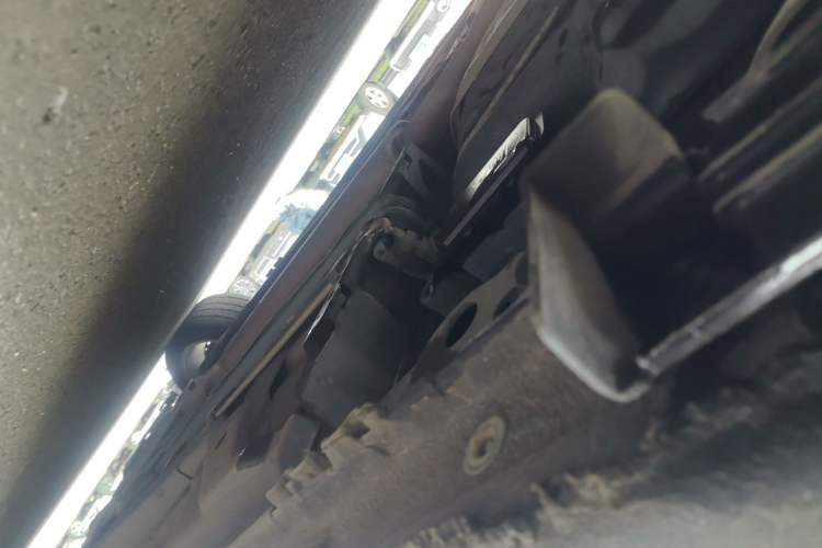 Used Roewe 950 2017 30T Internet Flagship Edition Chassis Rear Right