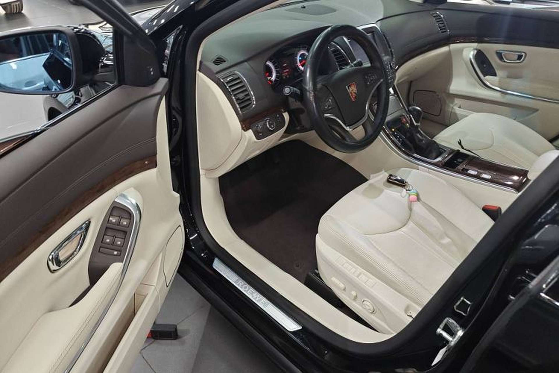 Used Roewe 950 2017 30T Internet Executive Supreme Edition Driver Seat