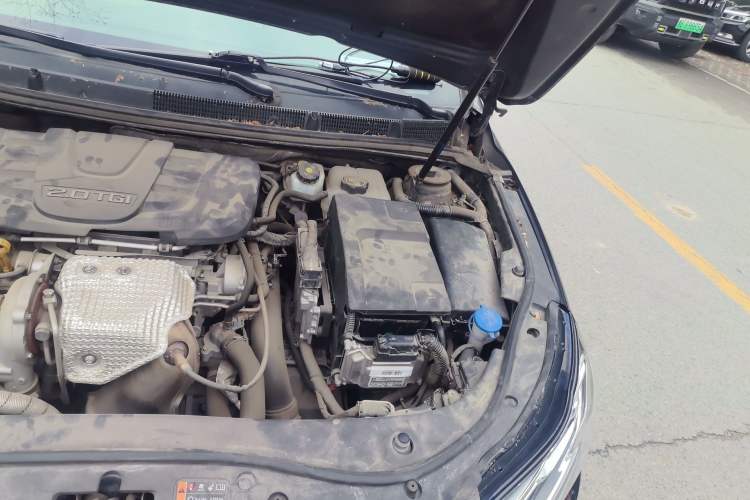 Used Roewe 950 2017 30T Internet Flagship Edition Engine Bay Left