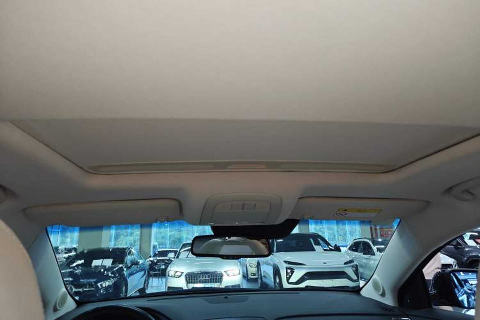 Used Roewe 950 2017 30T Internet Executive Supreme Edition Headliner