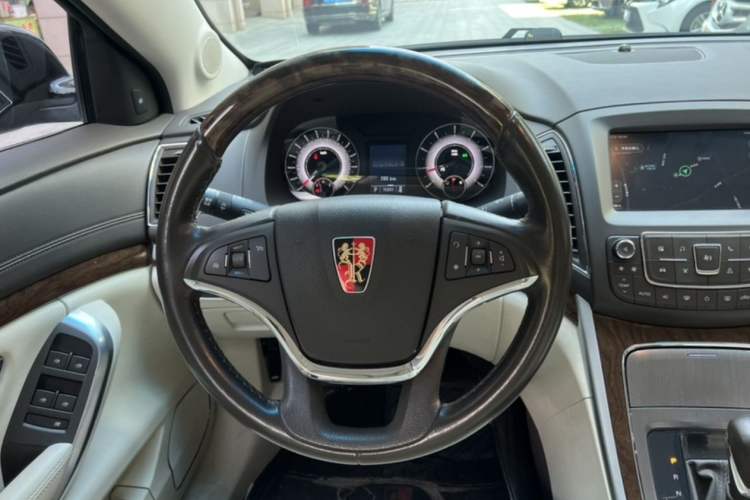 Used Roewe 950 2017 30T Internet Flagship Edition Interior 2