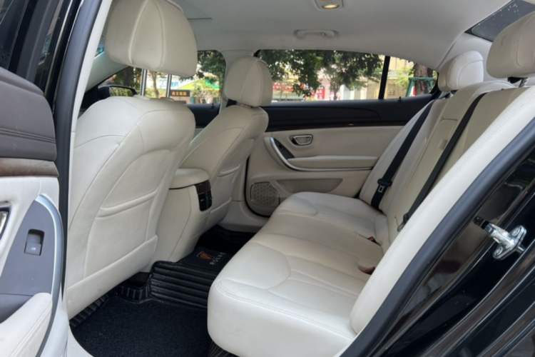 Used Roewe 950 2017 30T Internet Flagship Edition Interior 6