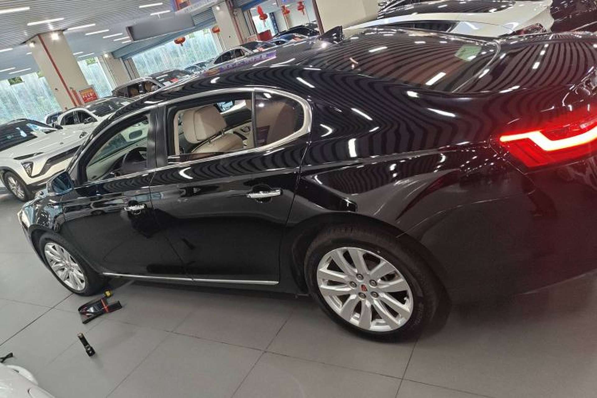 Used Roewe 950 2017 30T Internet Executive Supreme Edition Left Side