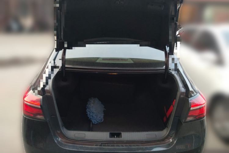 Used Roewe 950 2017 30T Internet Flagship Edition Trunk