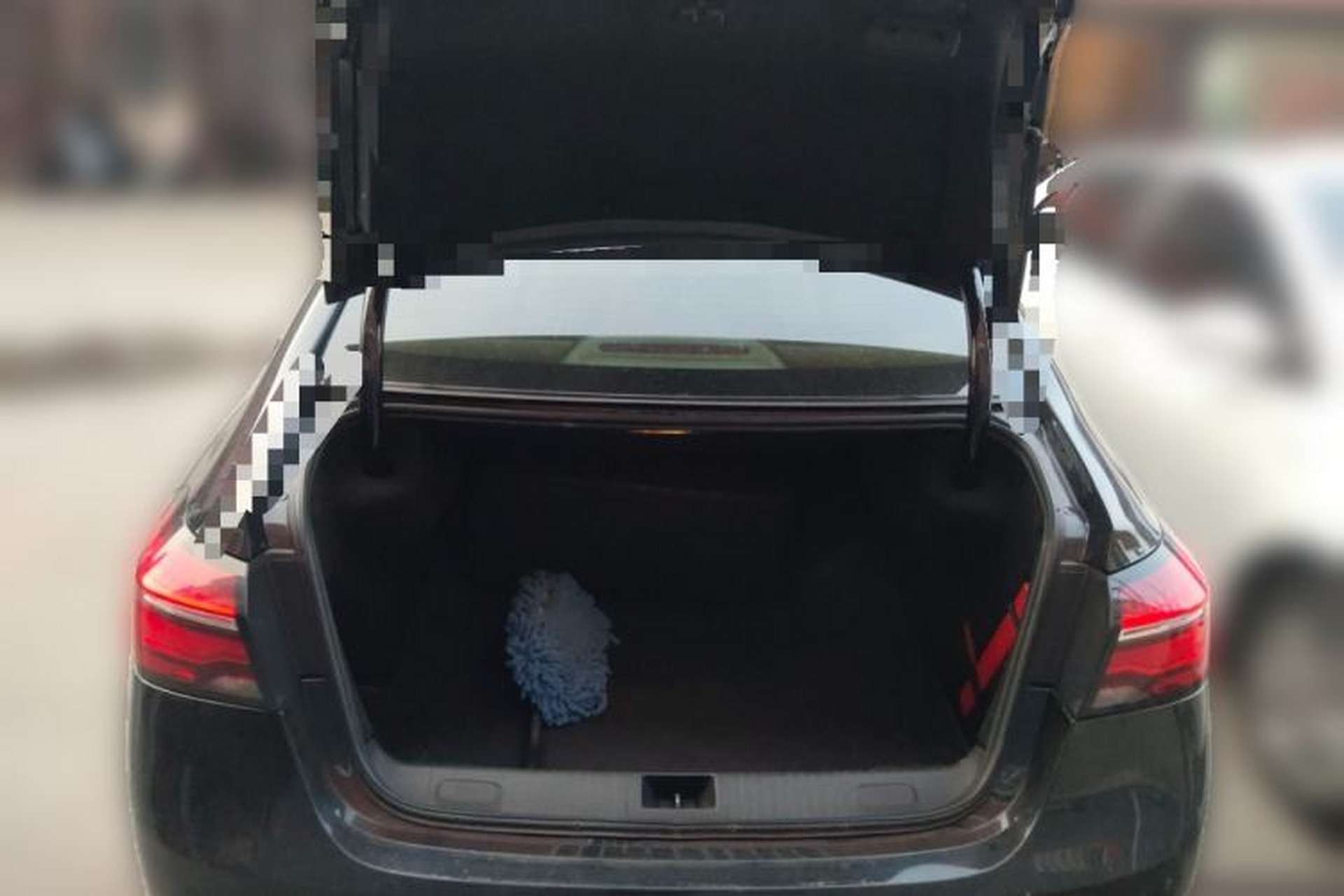 Used Roewe 950 2017 30T Internet Flagship Edition Trunk