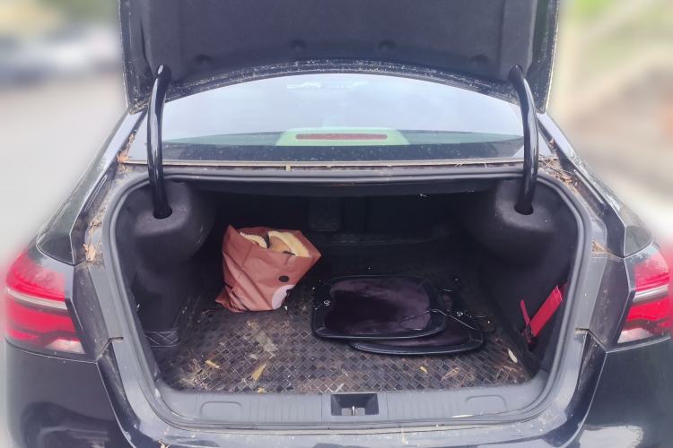 Used Roewe 950 2017 30T Internet Flagship Edition Trunk
