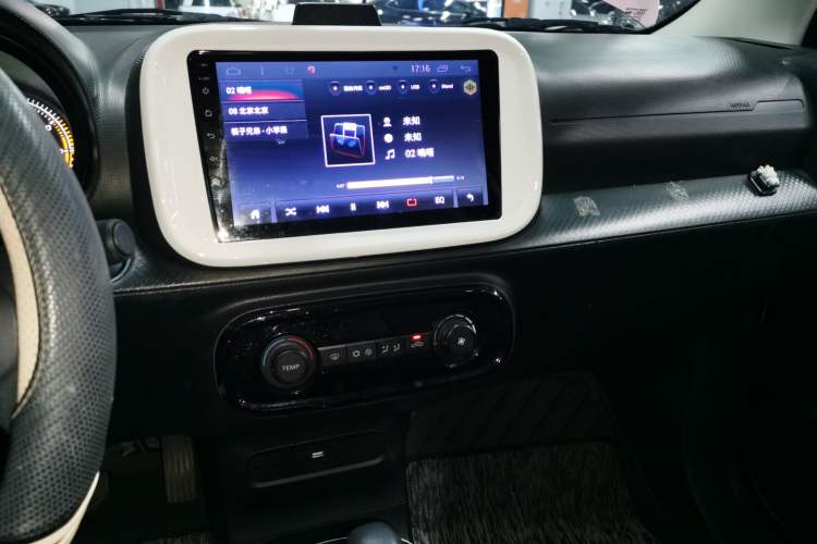 Used Roewe Clever 2022 311km QiQi BoBo Edition Audio And AC Panel
