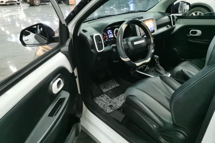 Used Roewe Clever 2022 311km QiQi BoBo Edition Driver Seat