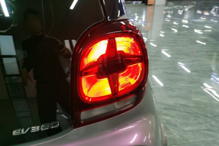 Used Roewe Clever 2022 311km QiQi BoBo Edition Right Rear Taillight