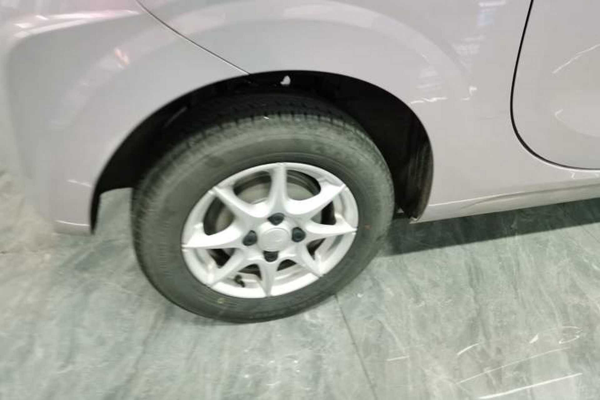 Used Roewe Clever 2022 311km QiQi BoBo Edition Right Rear Wheel Hub