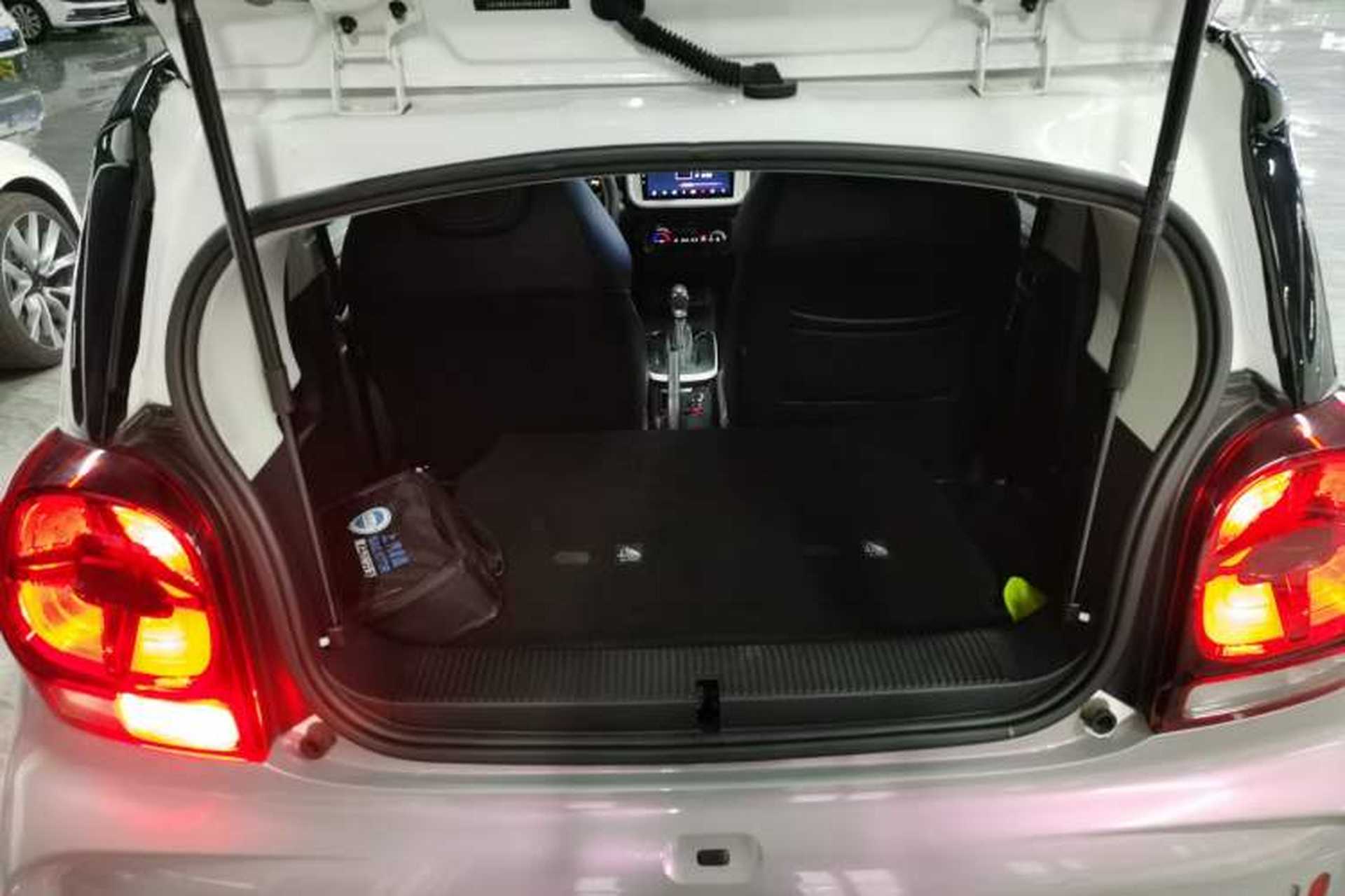 Used Roewe Clever 2022 311km QiQi BoBo Edition Trunk