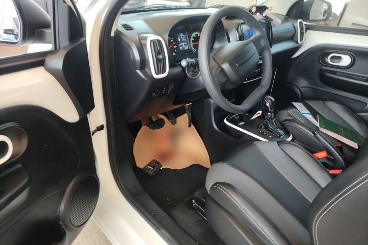 Used Roewe Clever 2022 311km QiQi BoBo Edition Driver Seat