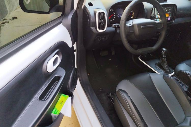 Used Roewe Clever 2022 311km QiQi BoBo Edition Interior 3