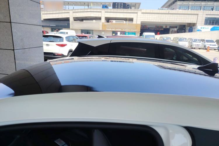 Used Roewe Clever 2022 311km QiQi BoBo Edition Roof