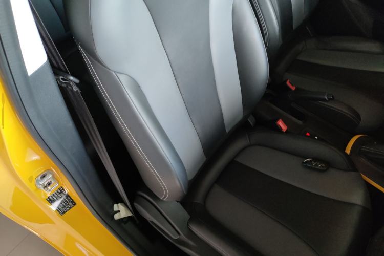 Used Roewe Clever 2022 311km QiQi BoBo Edition Right Front Seat