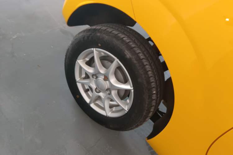 Used Roewe Clever 2022 311km QiQi BoBo Edition Right Rear Wheel Hub