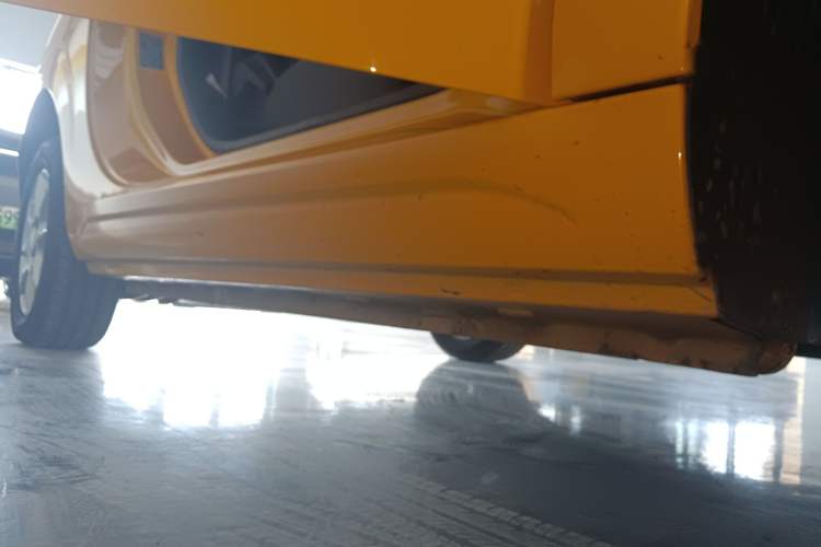 Used Roewe Clever 2022 311km QiQi BoBo Edition Right Side Sill