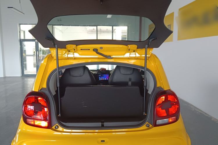 Used Roewe Clever 2022 311km QiQi BoBo Edition Trunk