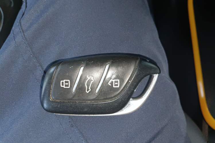 Used Roewe Clever 2022 311km QiQi BoBo Edition Vehicle Key