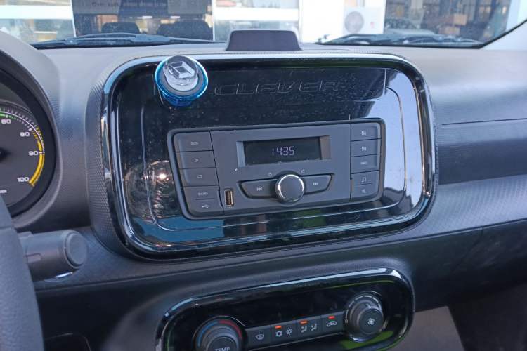 Used Roewe Clever 2020 Urban Style Edition Audio And AC Panel