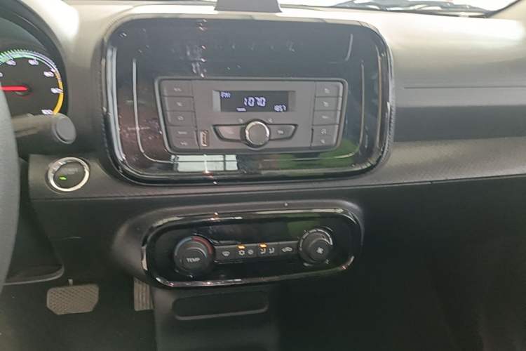 Used Roewe Clever 2020 Urban Style Edition Audio And AC Panel