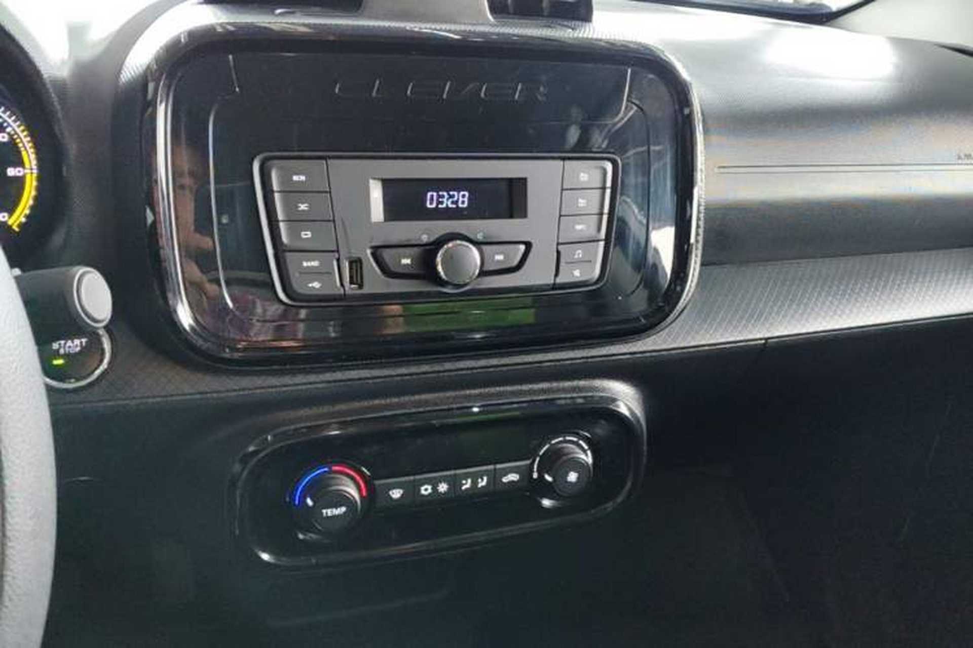 Used Roewe Clever 2020 Urban Style Edition Audio And AC Panel