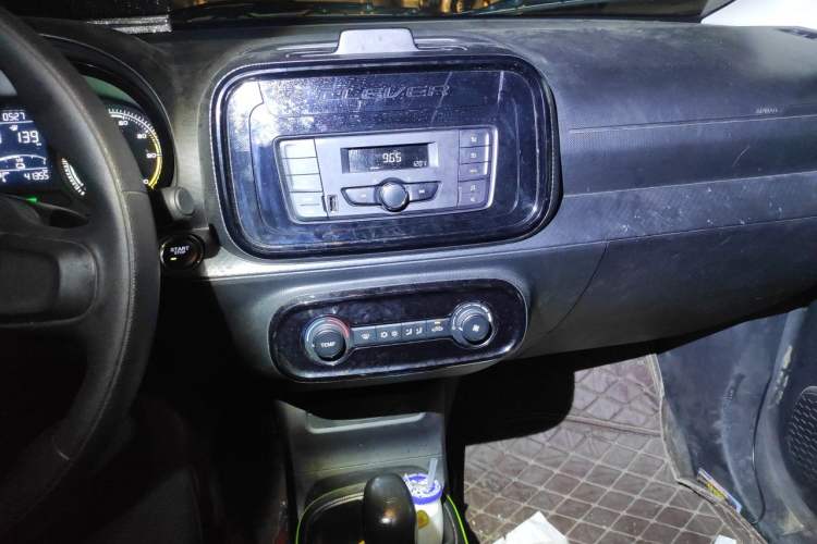 Used Roewe Clever 2020 Urban Style Edition Audio And AC Panel