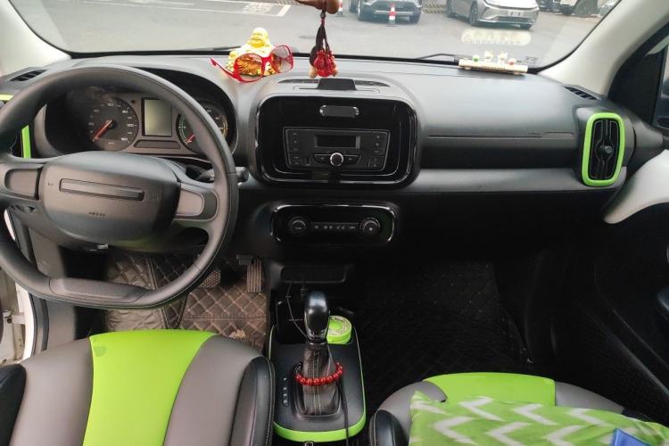 Used Roewe Clever 2020 Urban Style Edition Center Console