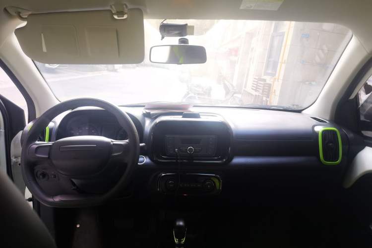 Used Roewe Clever 2020 Urban Style Edition Center Console