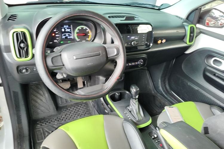 Used Roewe Clever 2020 Urban Style Edition Center Console