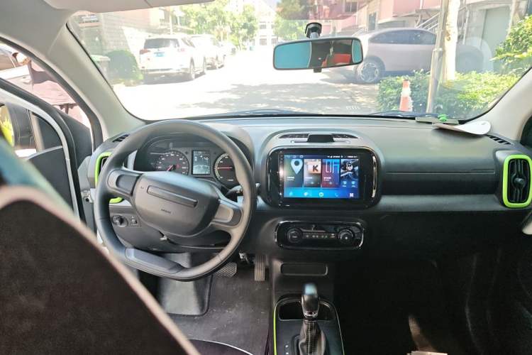 Used Roewe Clever 2020 Urban Style Edition Center Console
