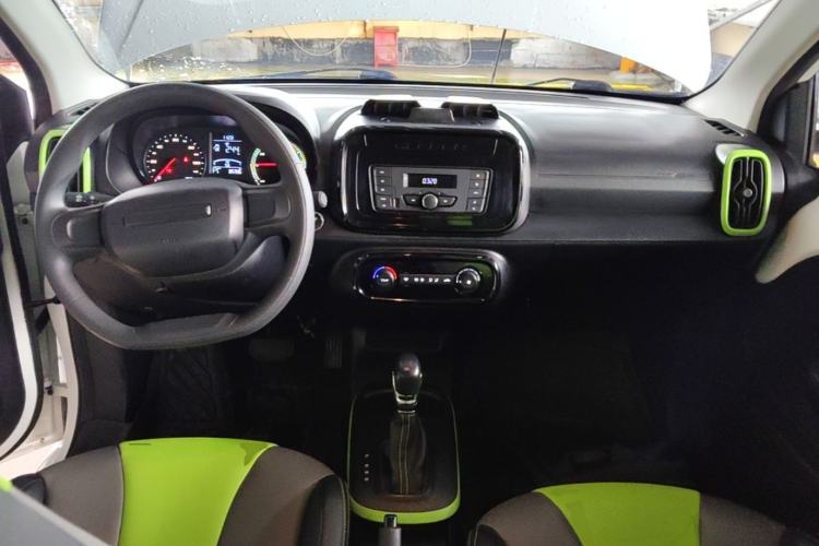 Used Roewe Clever 2020 Urban Style Edition Center Console
