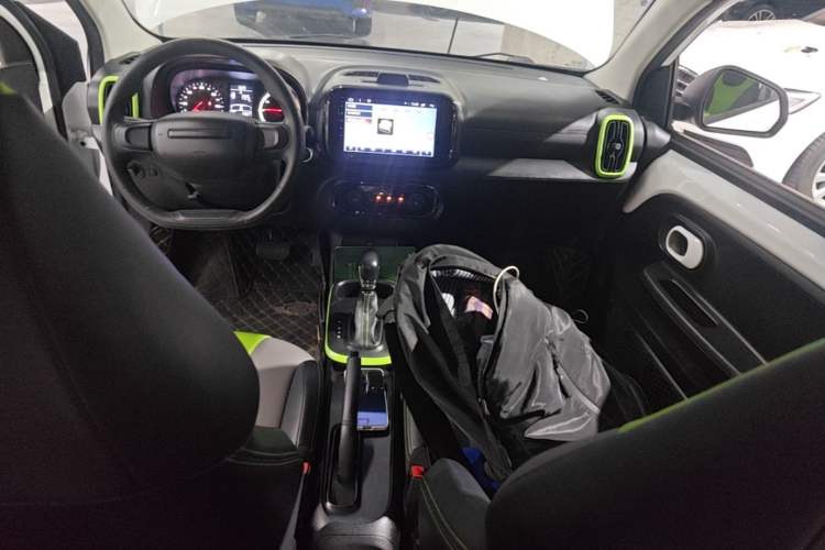 Used Roewe Clever 2020 Urban Style Edition Center Console