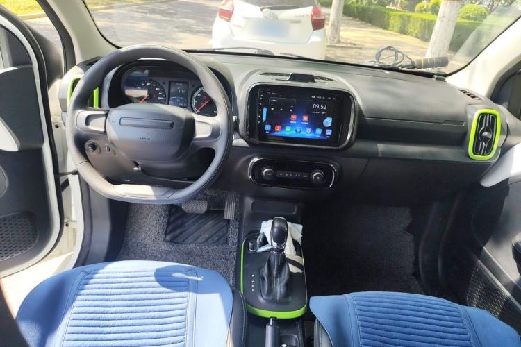 Used Roewe Clever 2020 Urban Style Edition Center Console