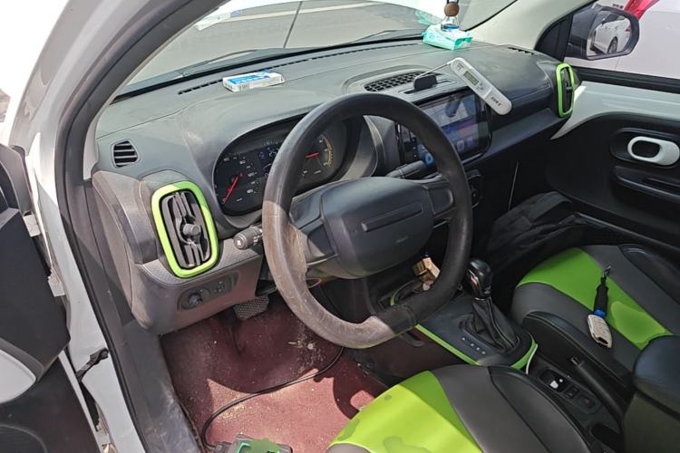 Used Roewe Clever 2020 Urban Style Edition Center Console