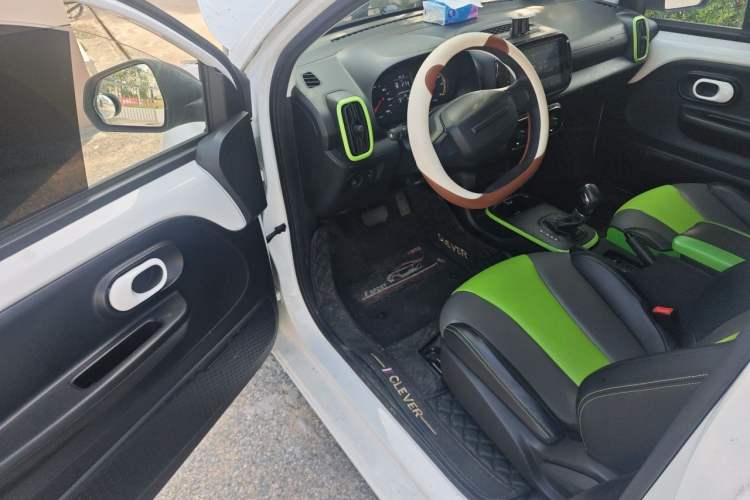 Used Roewe Clever 2020 Urban Style Edition Driver Seat