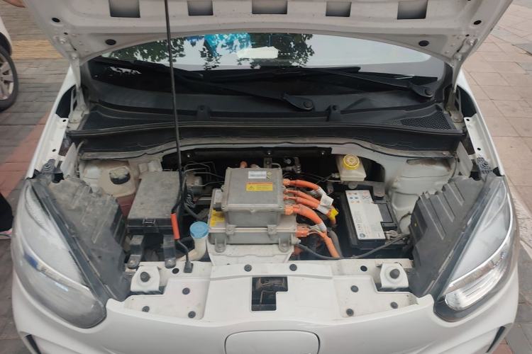 Used Roewe Clever 2020 Urban Style Edition Engine Bay