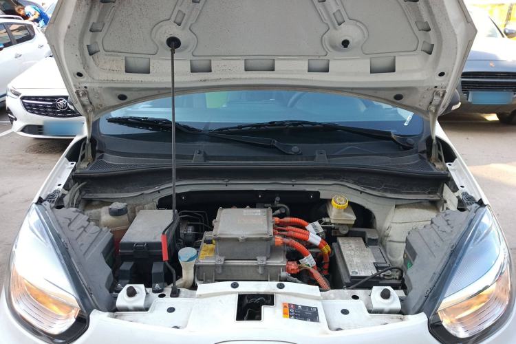 Used Roewe Clever 2020 Urban Style Edition Engine Bay