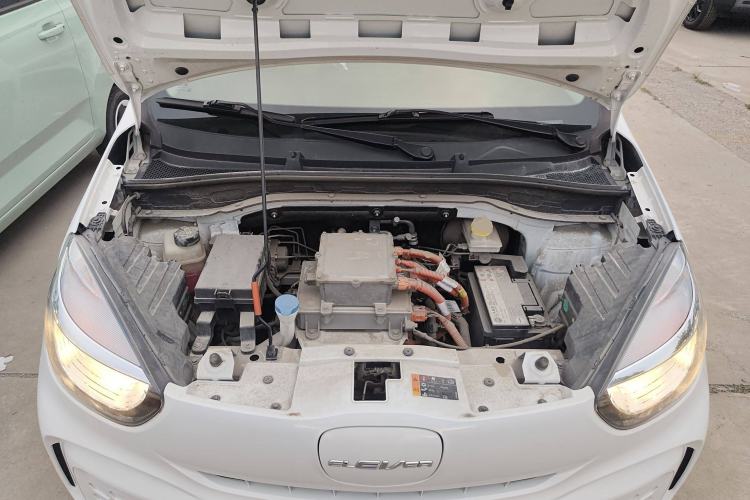 Used Roewe Clever 2020 Urban Style Edition Engine Bay