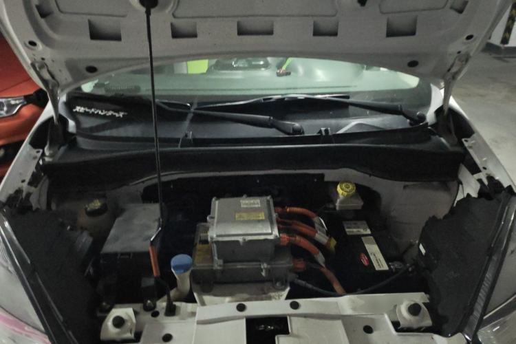 Used Roewe Clever 2020 Urban Style Edition Engine Bay