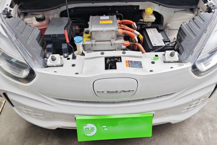 Used Roewe Clever 2020 Urban Style Edition Engine Bay