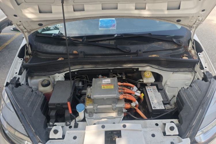 Used Roewe Clever 2020 Urban Style Edition Engine Bay