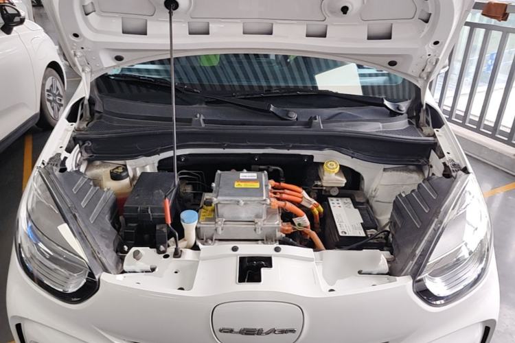 Used Roewe Clever 2020 Urban Style Edition Engine Bay