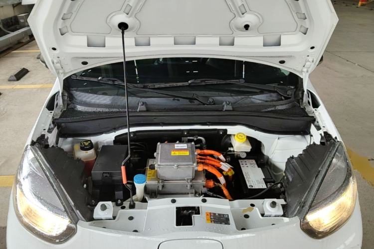 Used Roewe Clever 2020 Urban Style Edition Engine Bay