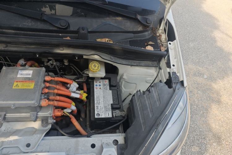 Used Roewe Clever 2020 Urban Style Edition Engine Bay Left