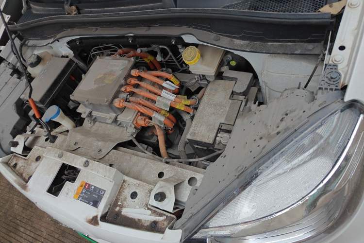 Used Roewe Clever 2020 Urban Style Edition Engine Bay Left