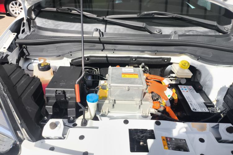 Used Roewe Clever 2020 Urban Style Edition Engine Bay