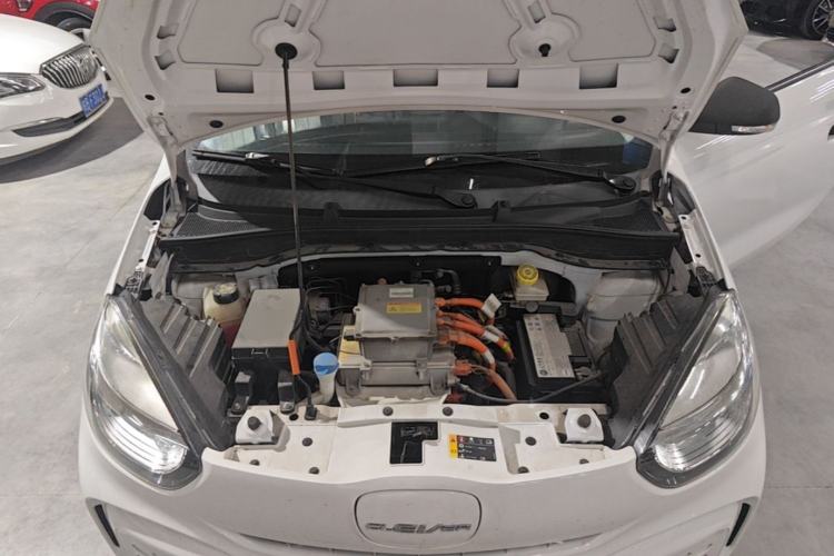 Used Roewe Clever 2020 Urban Style Edition Engine Bay