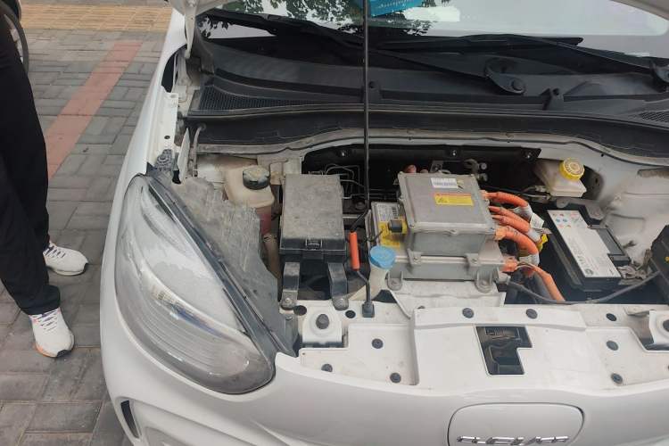 Used Roewe Clever 2020 Urban Style Edition Engine Bay Right